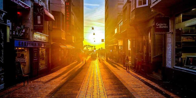 家庭烧烤派对完全指南：从腌料配方到素食烧烤的30道料理秘诀与烹饪技巧